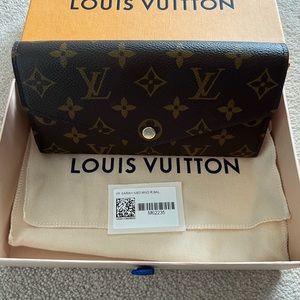 Louise Vuitton Sarah Wallet